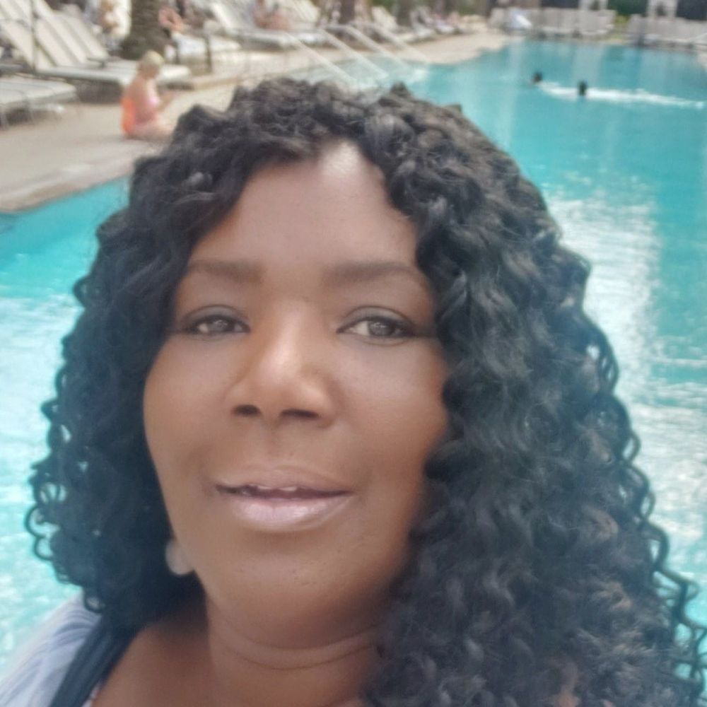 Meet your Posher, Valrita